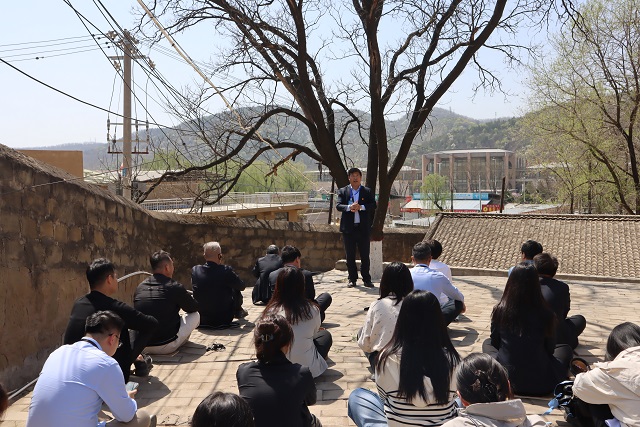 党委书记顾学福作总结讲话.jpg