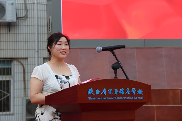 家长代表发言.jpg